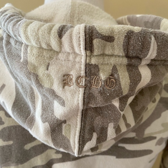 BCBG Long Camo Zip-Up - Picture 6 of 7